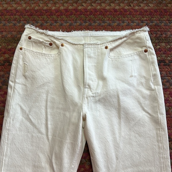 NEW WHITE LEVIS RIPPED OFF WAIST LOW RISE JEANS - Picture 2 of 4